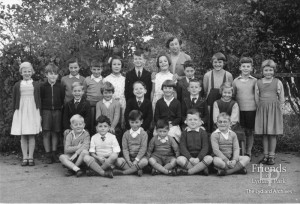Photograph of Mrs Coleman & pupils of Hook School, 1958/9