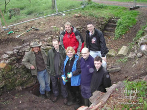 Phil Harding and archaeology volunteers, 2004