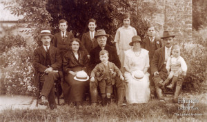 Photograph (copy) of Painter family, Brook Cottage c 1920's