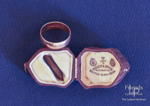 Gentleman's wedding ring and ring case, 19th Century