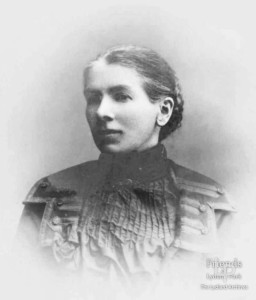 Photograph of Mildred Deacon as a young woman, c1890