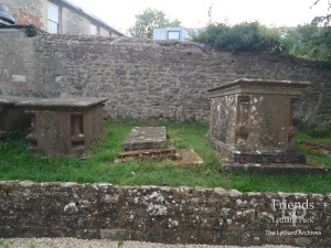 Grave - Iles; Catherine and Elizabeth
